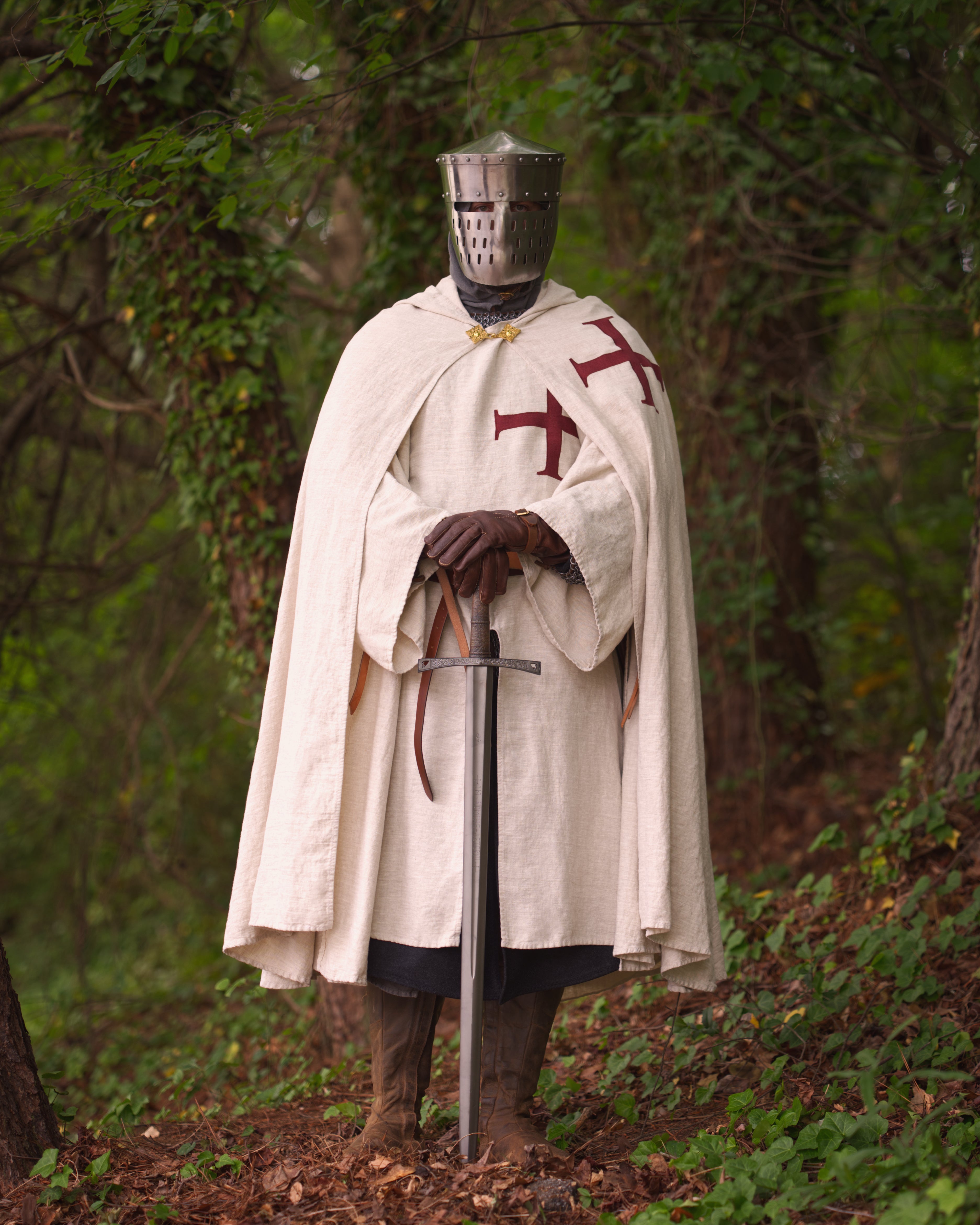 Templar Knight Cloak – Fell & Fair