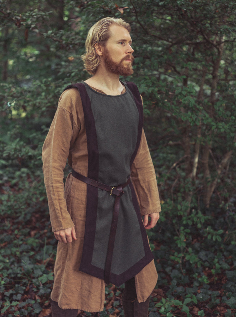 Wool Ranger Tabard – Fell & Fair