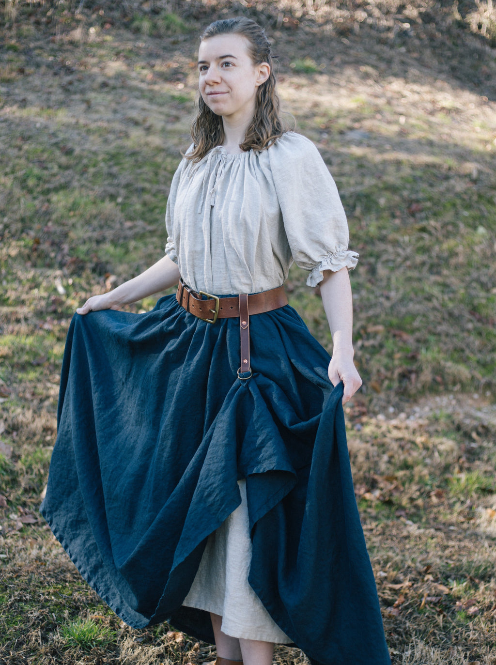 medieval woman outfit  